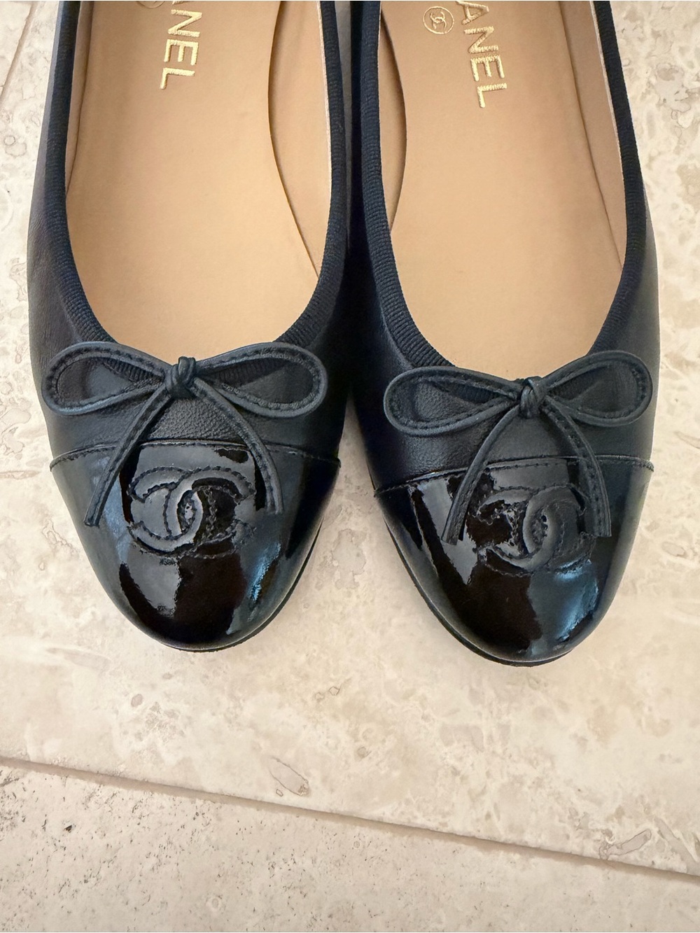 CHANEL Black Patent Cap-Toe Bow Ballet Flats - Picture 2 of 10